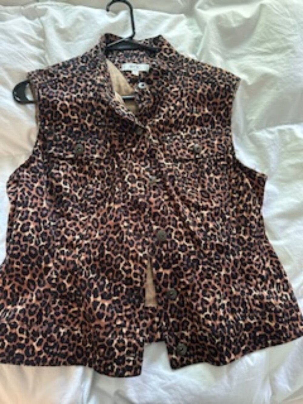 Vintage Eric Casual cheetah print vest